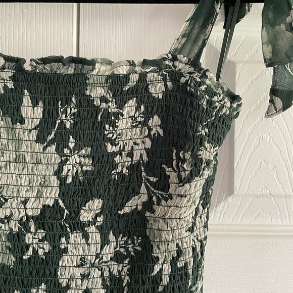 Abercrombie tie-strap smocked midi dress - Picture 4 of 7